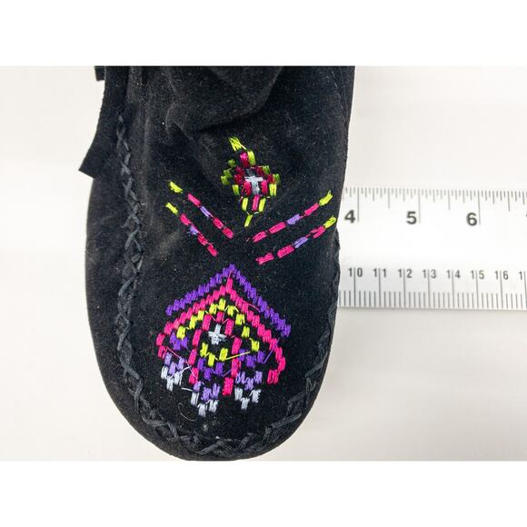 BUTITI Black Embroidered Southwestern Fuzzy-Lined Fringed Boho Ankle Boots 8 - Picture 12 of 12